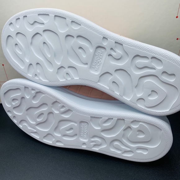 Alexander McQueen Women’s Oversized Leather Sneakers Size 6 NWB AUTHENTIC - Picture 7 of 8